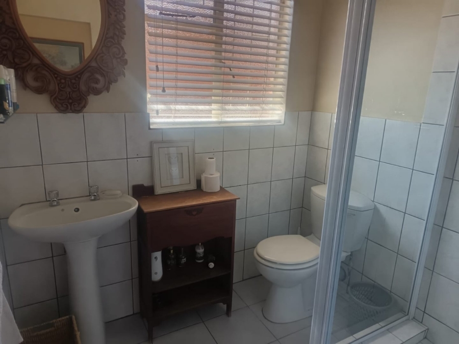 3 Bedroom Property for Sale in Roylglen Gardens Northern Cape